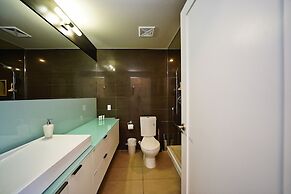 RivetStays - The Atmos