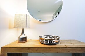 RivetStays - The Atmos