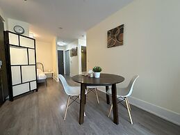 RivetStays - The Atmos