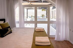 YalaRent Ivy Villa with Private Pool