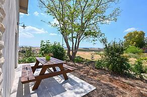 YalaRent Valley view complex In Merhavia with Private heated Pool