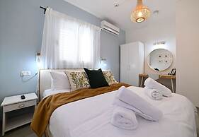 YalaRent Valley view complex In Merhavia with Private heated Pool