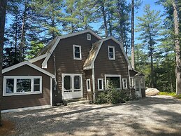 Sunrise Pines Limit 6 2 Bedroom Cottage by RedAwning