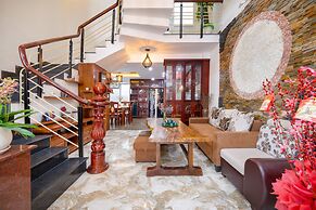 D&C House Luxury - Homestay Da Nang