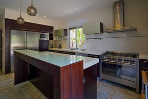 YalaRent Olive Tree Villa with Private Pool