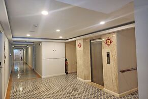 J Place Hotel