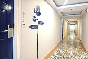 J Place Hotel