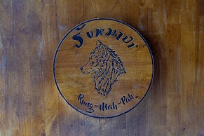 J Place Hotel