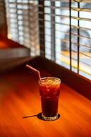 J Place Hotel