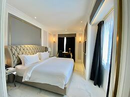 Grand Eska Hotel & Suite