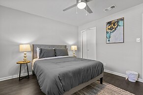 Stylish 1BR Zilker Evonify