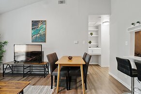 Stylish 1BR Zilker Evonify