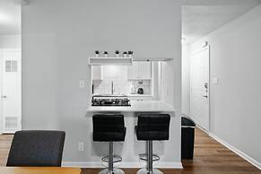 Stylish 1BR Zilker Evonify