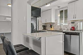 Stylish 1BR Zilker Evonify
