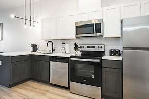 Luxury 1BR 30 Mins to Manhattan Evonify