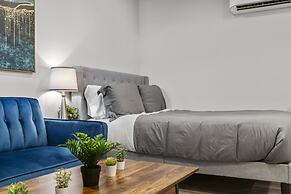 Stylish Studio Downtown Evonify