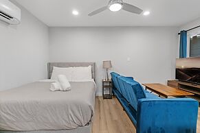 Stylish Studio Downtown Evonify