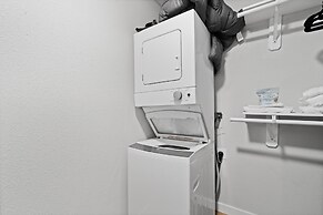 Stylish Studio Downtown Evonify