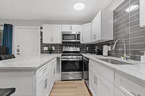 Stylish Studio Downtown Evonify