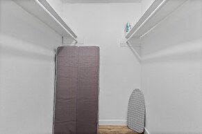 Stylish 1BR Near UT Highland Evonify