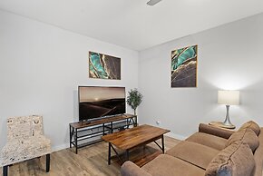 Stylish 1BR Near UT Highland Evonify