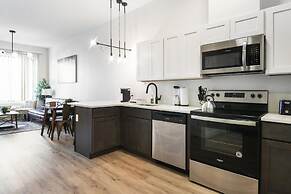 Luxury 1BR 30 Mins to Manhattan Evonify