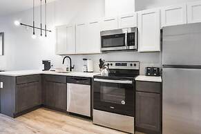 Luxury 1BR 30 Mins to Manhattan Evonify