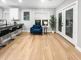 Luxury 3BD 2BA Near Logan Airport and T Station