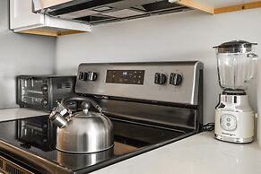 Luxury 2BR 30 Mins to Manhattan Evonify