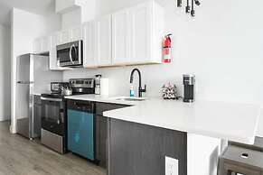 Luxury 2BR 30 Mins to Manhattan Evonify