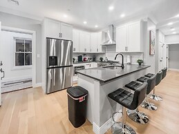 Luxury 3BD 2BA Near Logan Airport and T Station