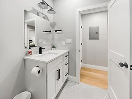 Luxury 3BD 2BA Near Logan Airport and T Station