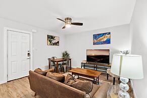 Stylish 2BR Near UT Highland Evonify