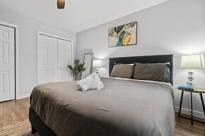 Stylish 2BR Near UT Highland Evonify