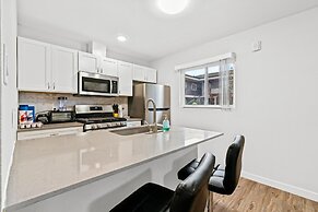 Stylish 2BR Near UT Highland Evonify