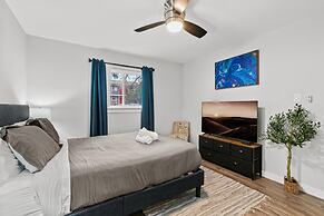 Stylish 2BR Near UT Highland Evonify