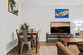 Stylish 2BR Near UT Highland Evonify