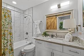 Stylish Studio Zilker Evonify