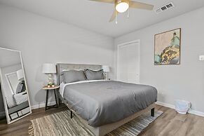 Stylish 1BR Zilker Evonify