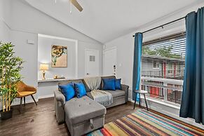 Stylish 1BR Zilker Evonify