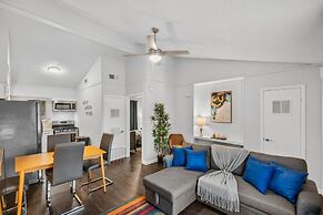 Stylish 1BR Zilker Evonify