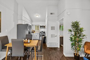 Stylish 1BR Zilker Evonify