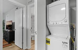 Stylish 1BR Downtown Evonify