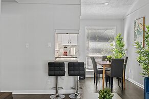 Stylish 1BR Downtown Evonify