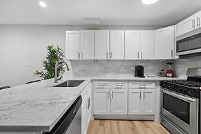 Stylish 1BR Downtown Evonify