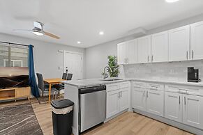 Stylish 1BR Downtown Evonify