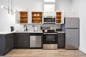 Luxury 1BR 30 Mins to Manhattan Evonify