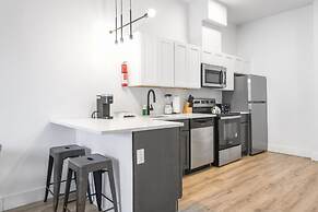 Luxury 1BR 30 Mins to Manhattan Evonify