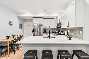 Luxury 2BD 2BA Near Logan Airport and T Station