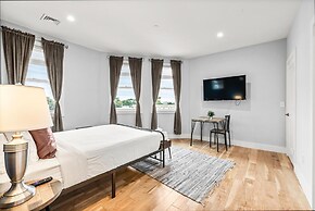 Luxury 2BD 2BA Near Logan Airport and T Station